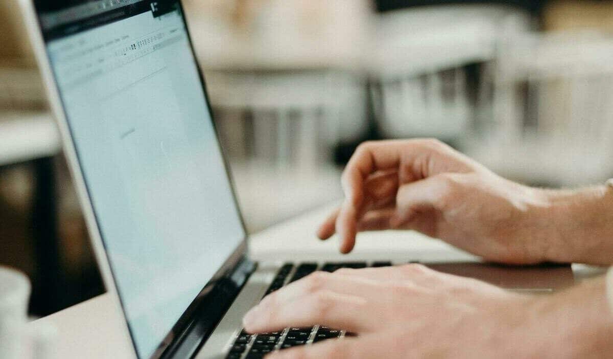 Gli offrono un posto di lavoro e lui chiede di pensarci: «Ho rifiutato dopo aver letto la mail»
