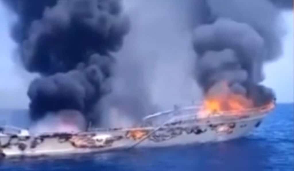 Incendio imbarcazione Cilento