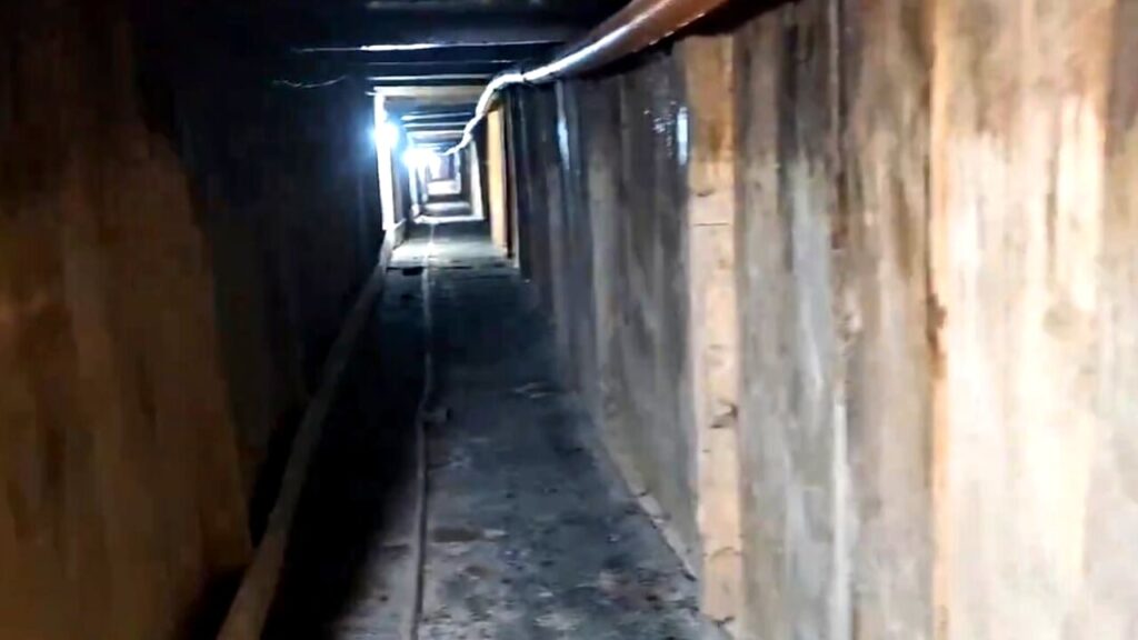 Polizia sventa una rapina e scopre un tunnel nascosto di 220 metri: l'incredibile scoperta