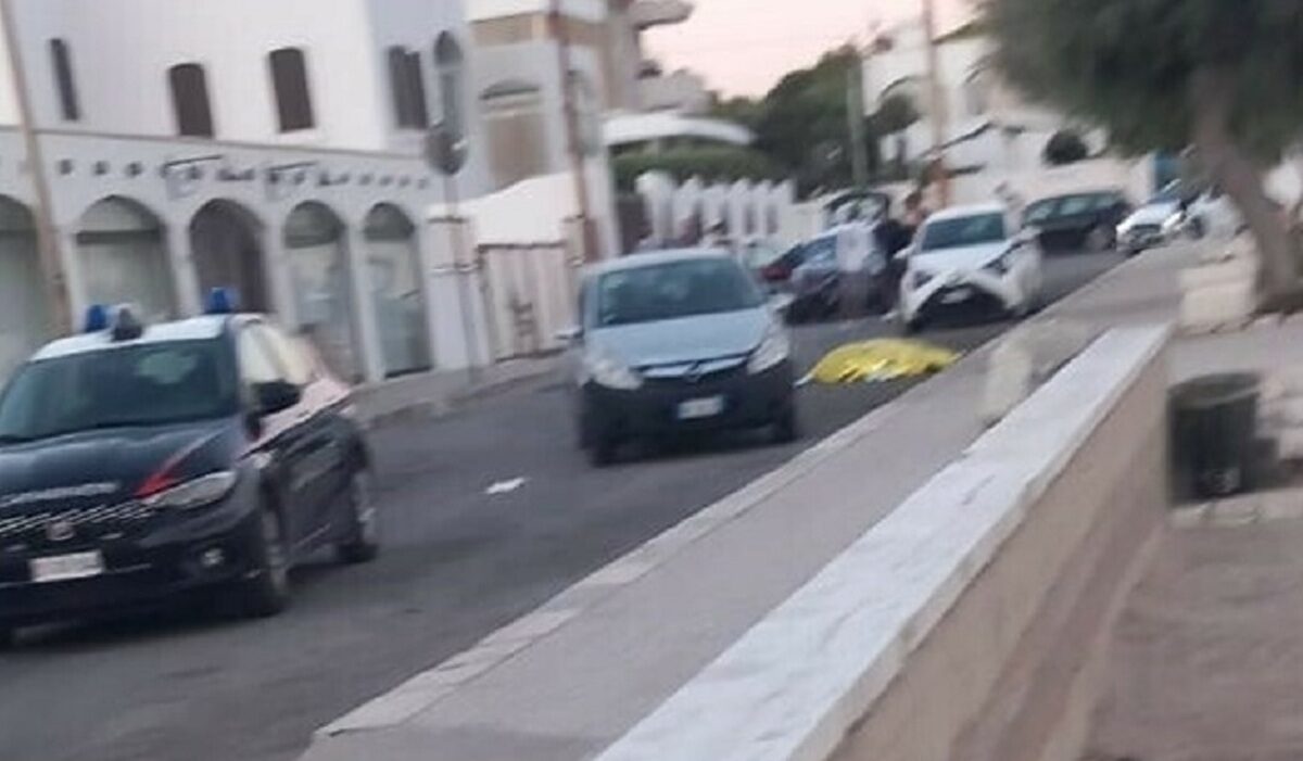 Puglia, si apre lo sportello e viene sbalzato fuori dall’auto: morto 24enne