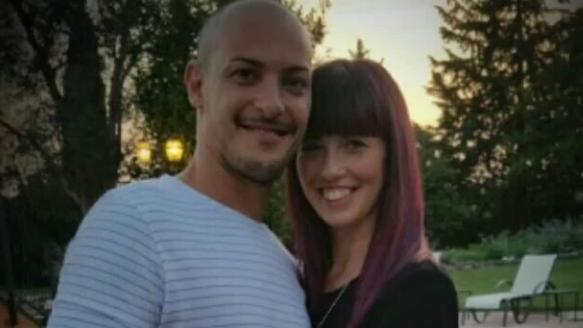 Diventano nonni a 37 e 38 anni: l'incredibile storia: "Ho provato rabbia"