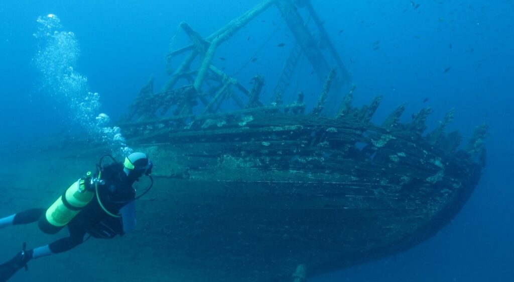 Nave da 300 miliardi di euro custodito in fondo all'Oceano: l'incredibile scoperta