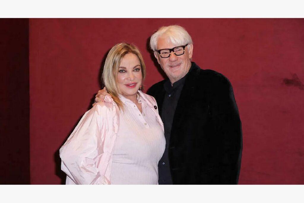 Simona Izzo e la strana dieta con Ricky Tognazzi: "Resistiamo alla fame notturna grazie al sesso"