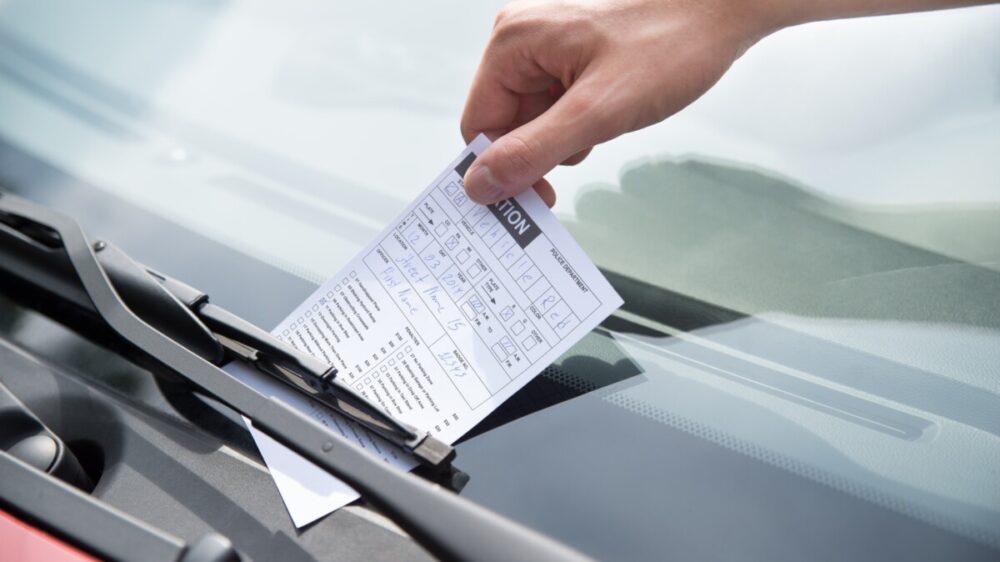 4 milioni di multe a Milano in 12 mesi: rilevati oltre 10mila incidenti stradali