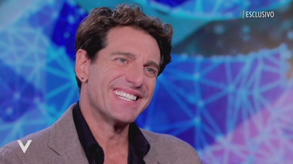 Giampaolo Morelli confessa a cuore aperto: "Ho scoperto di avere un altro padre"