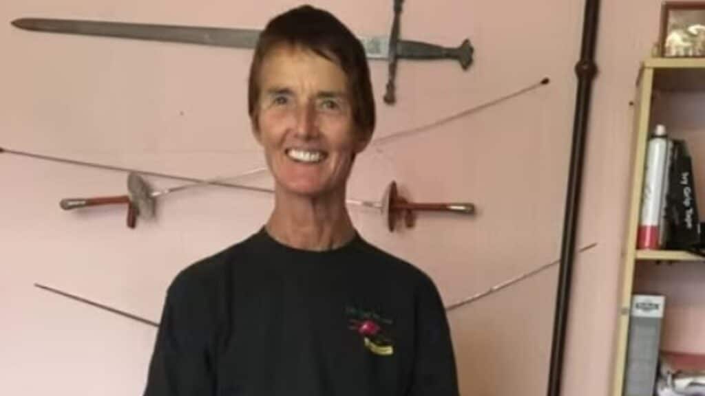 Invia il curriculum per trovare lavoro e le rispondono dopo 48 anni